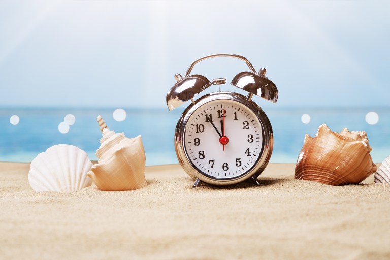 Booking a Last-Minute Holiday? 39 Tips to Save Money