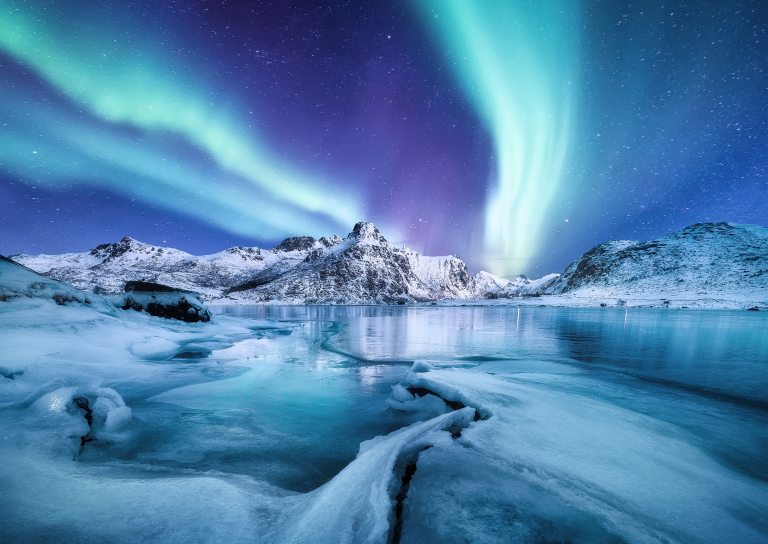 12 Mesmerizing Northern Lights Viewing Spots in the World