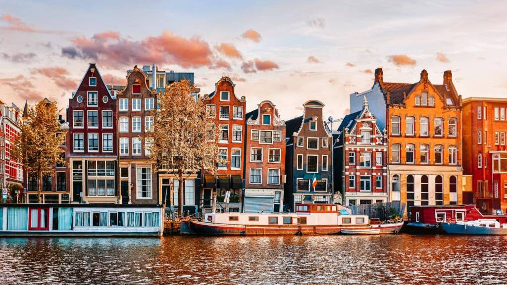 Iconic Riverfronts Amstel Riverfront, Amsterdam, Netherlands