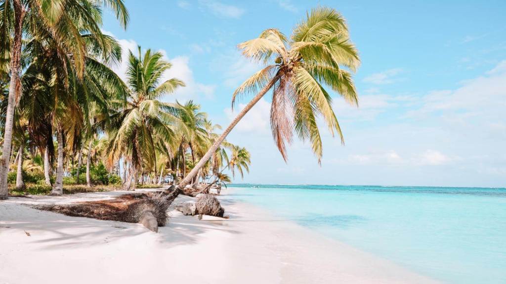 24 Tropical Destinations To Add To Your Bucket List San Blas Islands, Panama