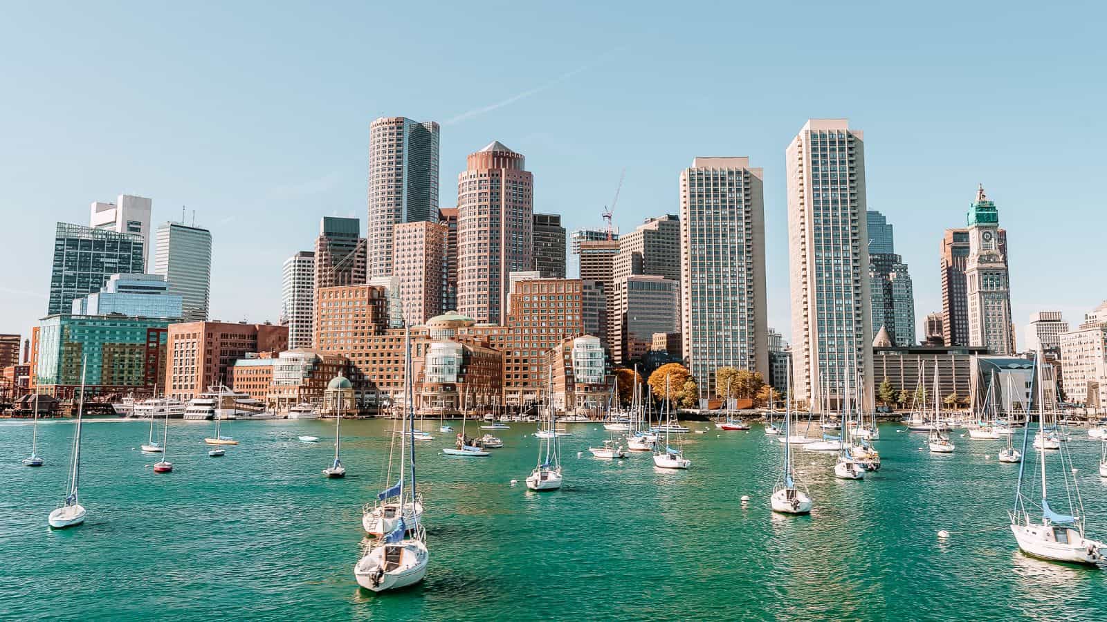 American Towns with Stunning Spring Blossoms_Boston, Massachusetts_jovannig_AdobeStock_99245357 12 American Towns with Stunning Spring Blossoms