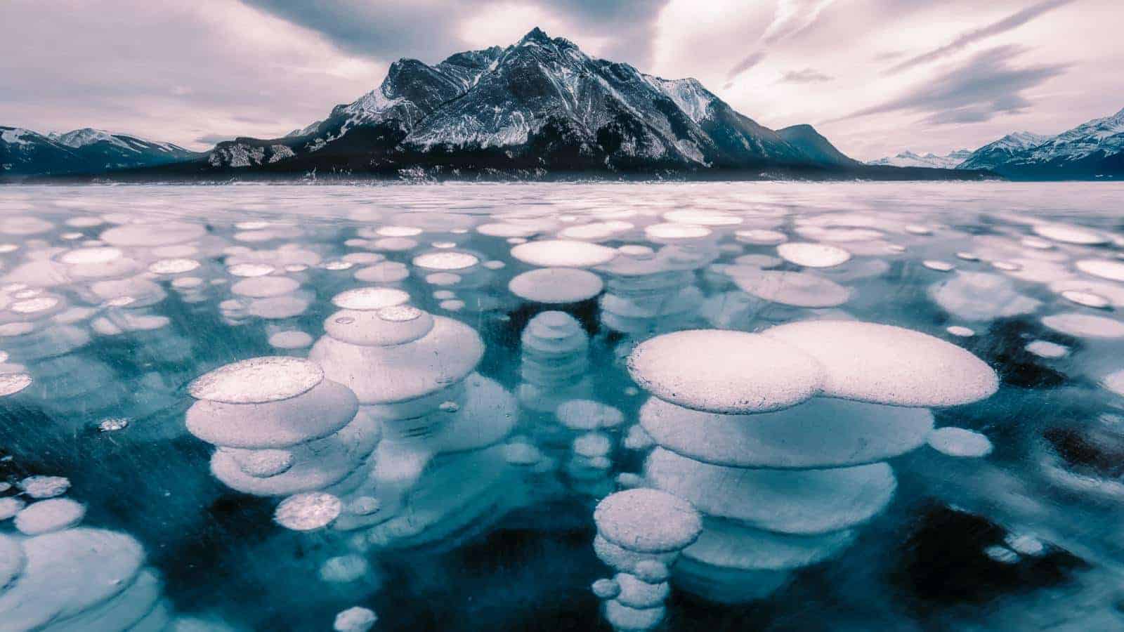 These 12 Surreal Places Look Like They’re From Another Planet