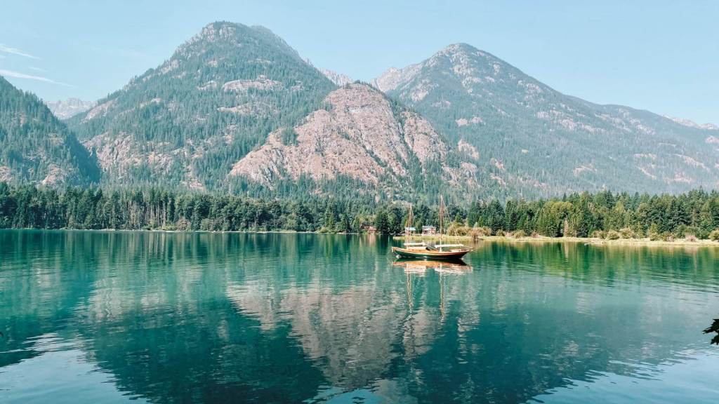 US Lake Destinations For a Serene Vacation Lake Chelan Washington State