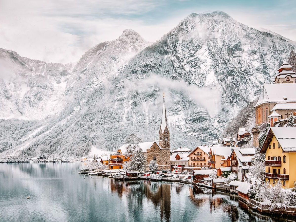 12 European Towns with Mesmerizing Winter Landscapes