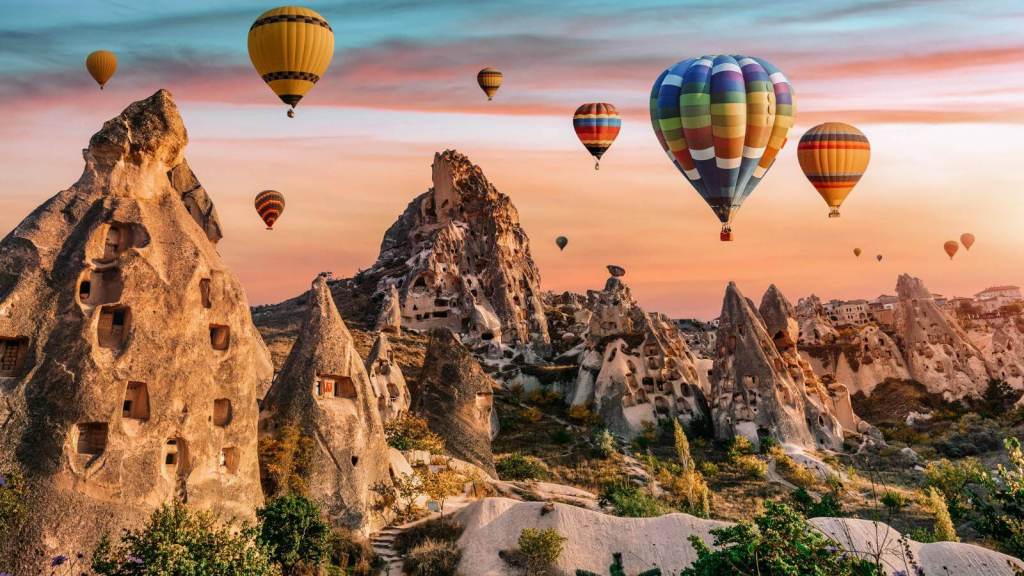 Extraordinary Desert Landscapes to Explore Cappadocia, Turkey