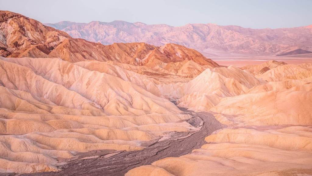 Extraordinary Desert Landscapes to Explore Death Valley, NevadaCalifornia, USA