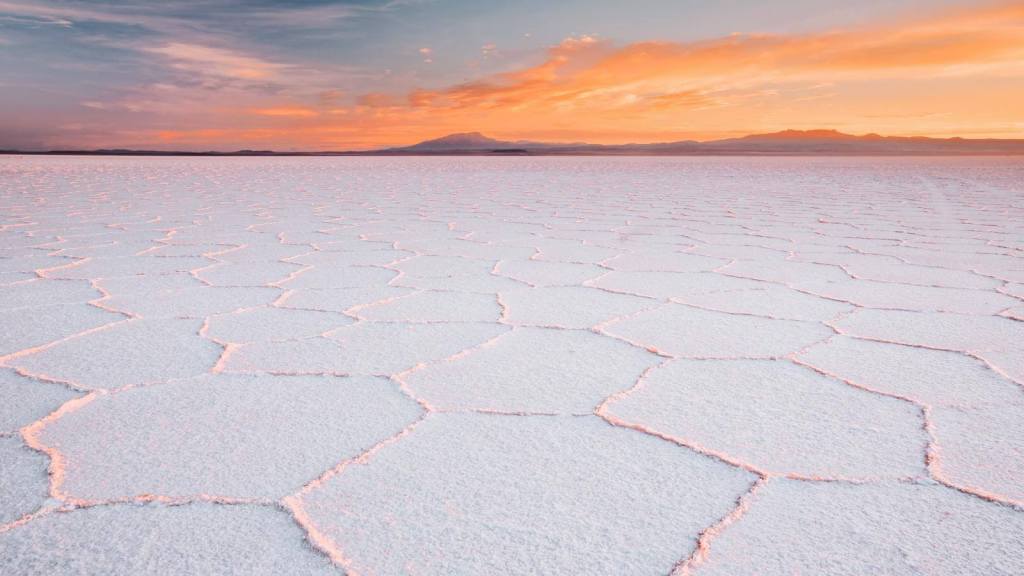 Extraordinary Desert Landscapes to Explore Salar de Uyuni, Bolivia