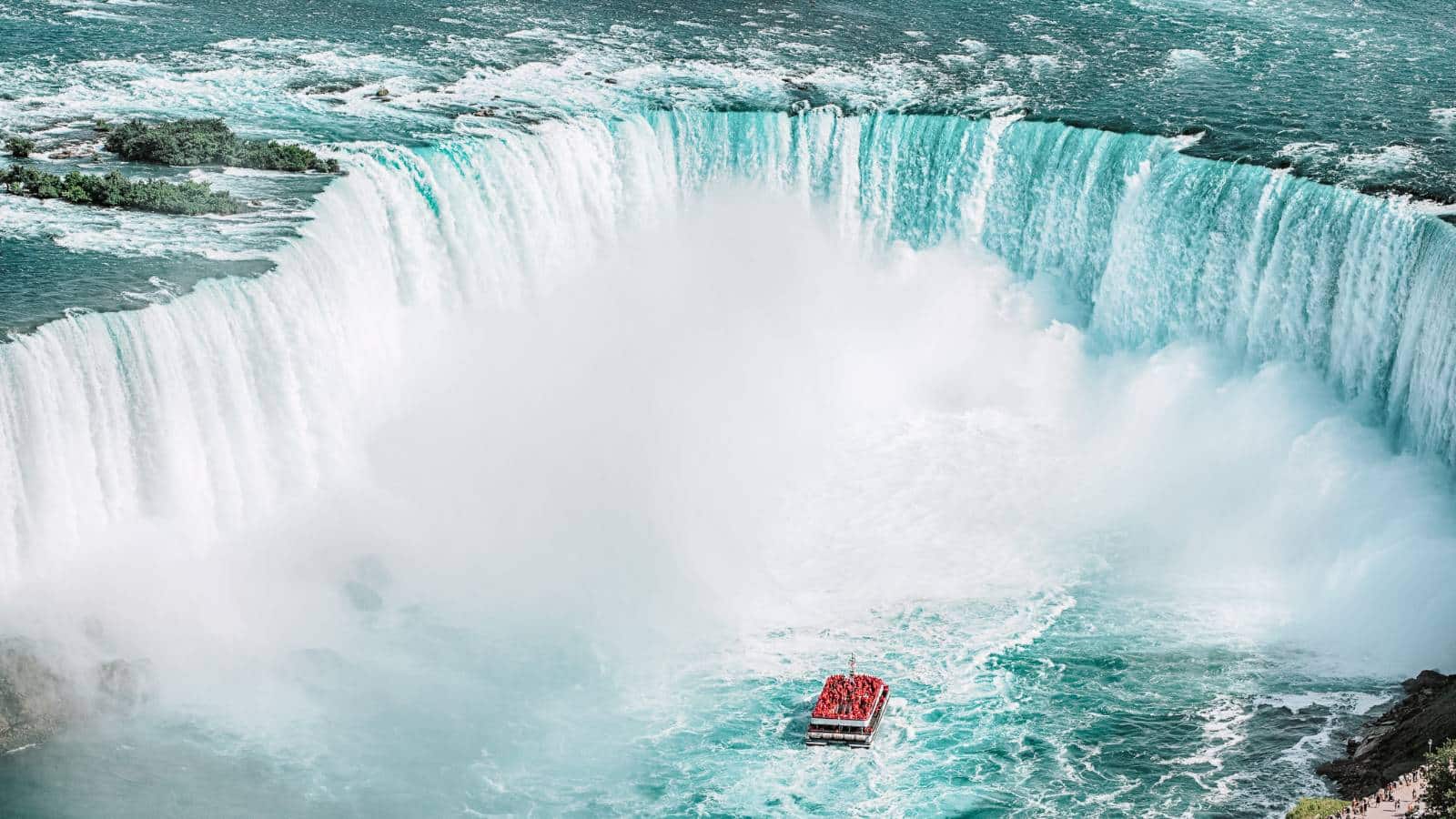 Majestic Waterfalls Around the World to Add to Your Bucket List Niagara Falls, Canada/USA