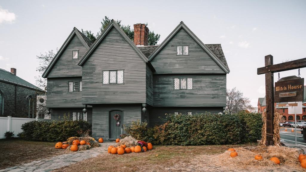 Offbeat US Attractions The Witch House, Massachusetts