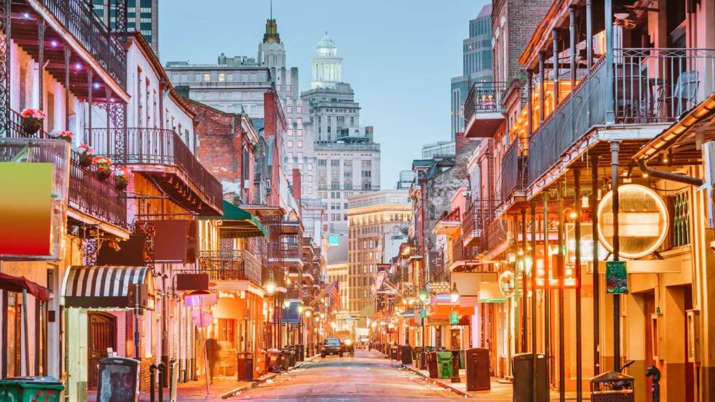 Biggest Tourist Traps in the US Bourbon Street (New Orleans, Louisiana)