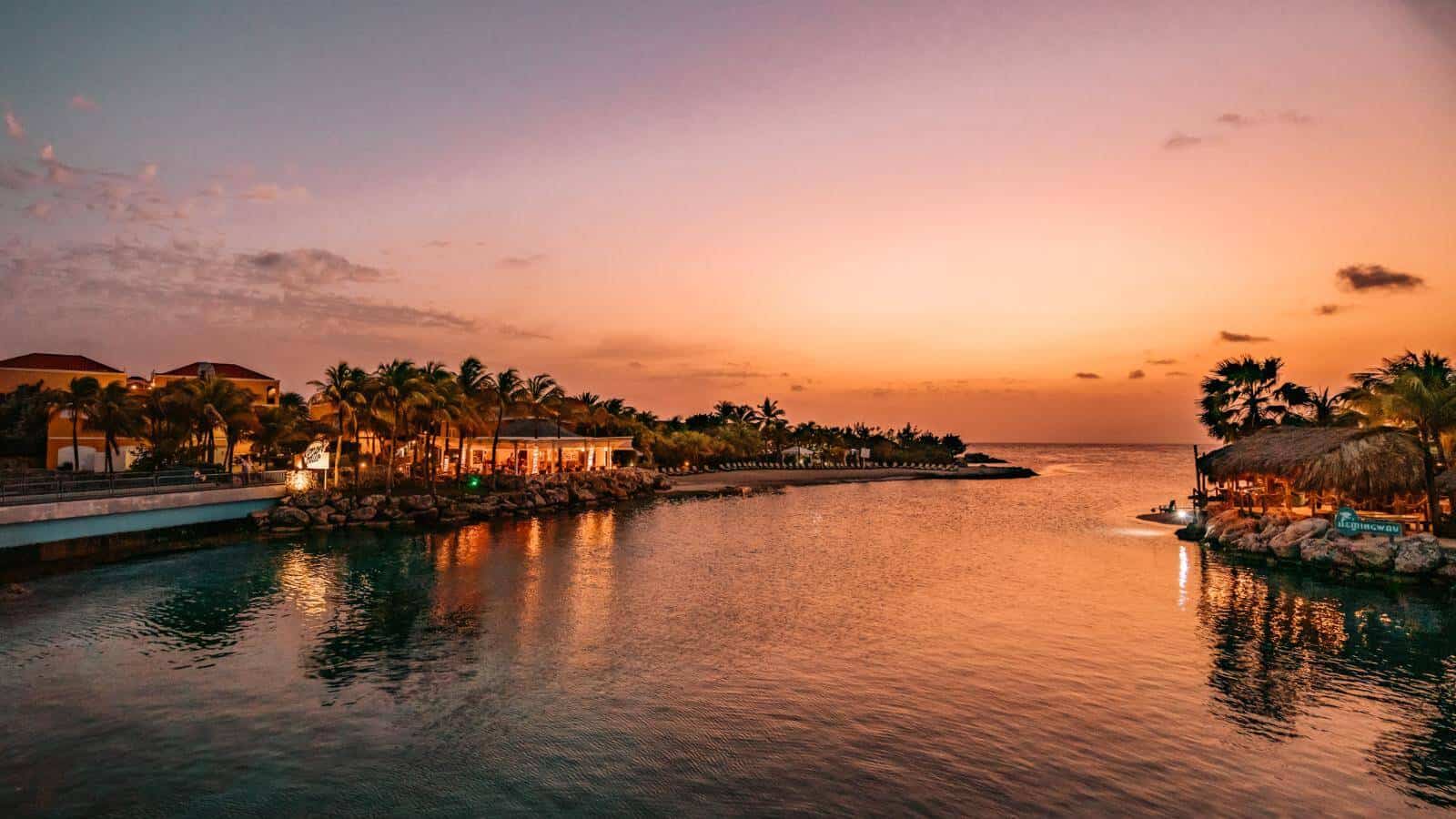 Caribbean Islands with the Most Spectacular Sunsets Curaçao_© Gail Johnson_Adobe Stock Photo_267488219 Caribbean Islands with the Most Spectacular Sunsets Curaçao