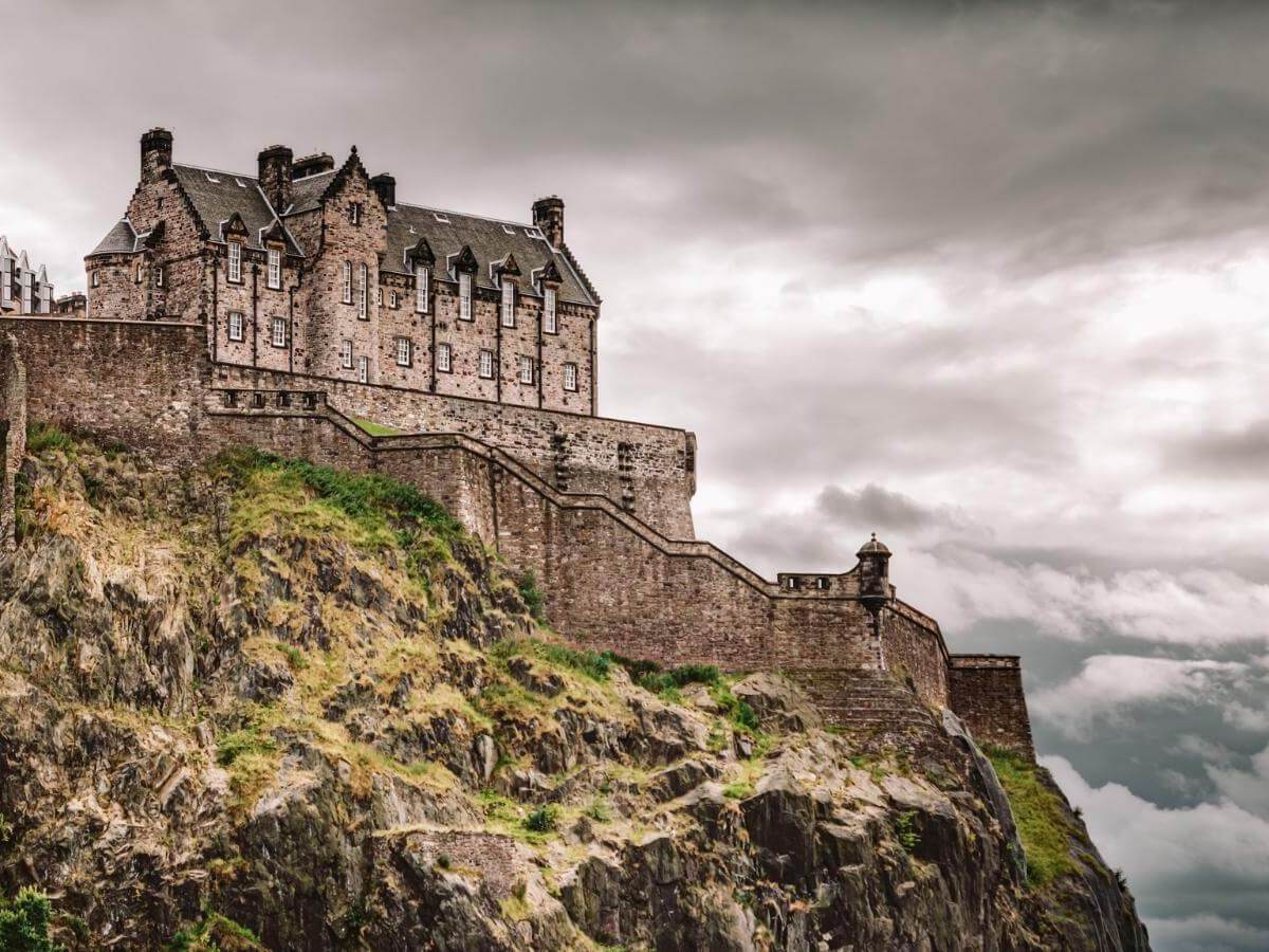12 Haunted Destinations for the Brave at Heart