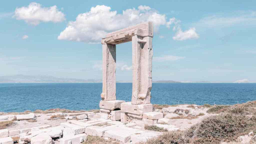 Unmissable Things To Do in Naxos Look at the Best View From the Temple of Apollo