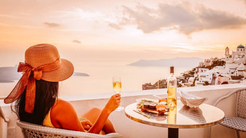 Tourist Traps To Avoid in the Greek Islands Visiting Restaurants From Social Media