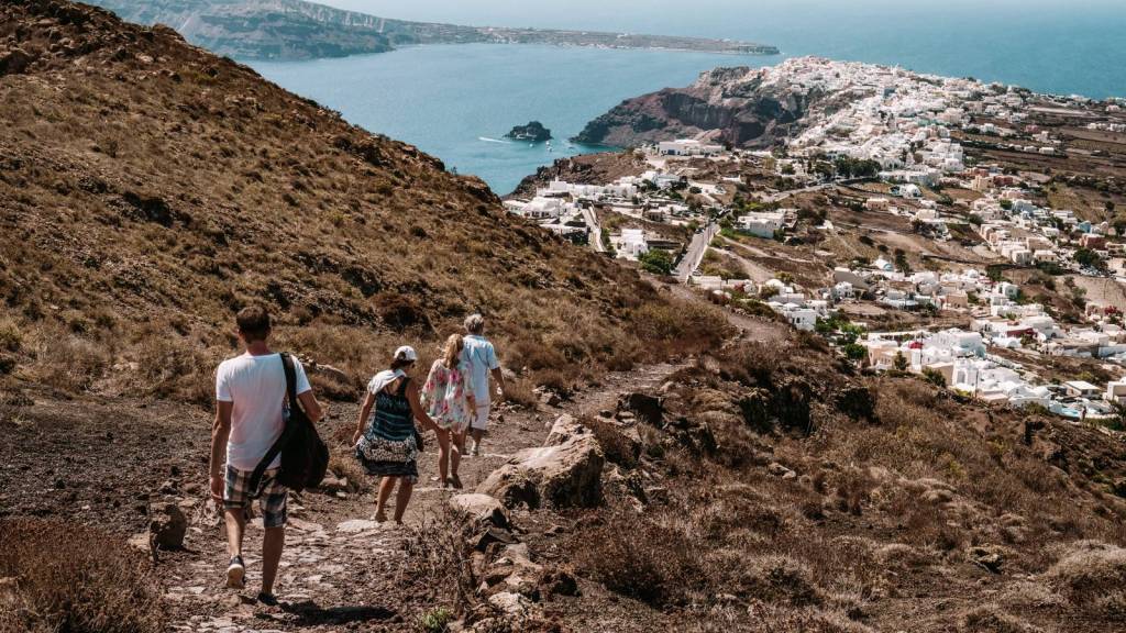Unmissable Things To Do in Santorini Hike from Fira to Oia