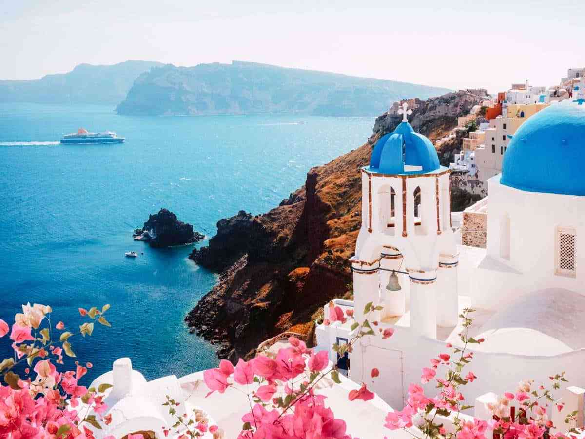 20 Unmissable Things To Do in Santorini for Your Bucket List
