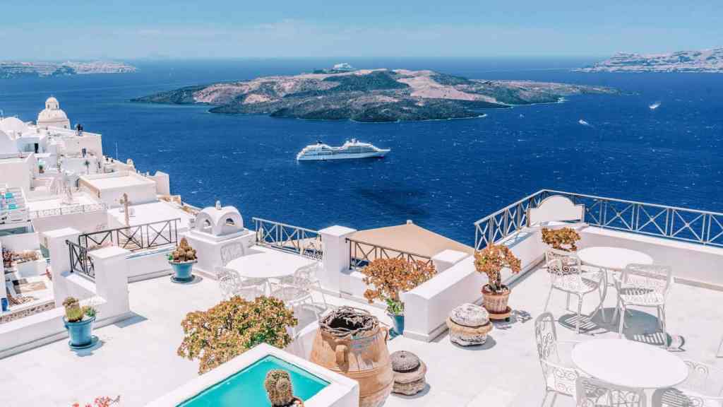 Unmissable Things To Do in Santorini Visit the Fira Town