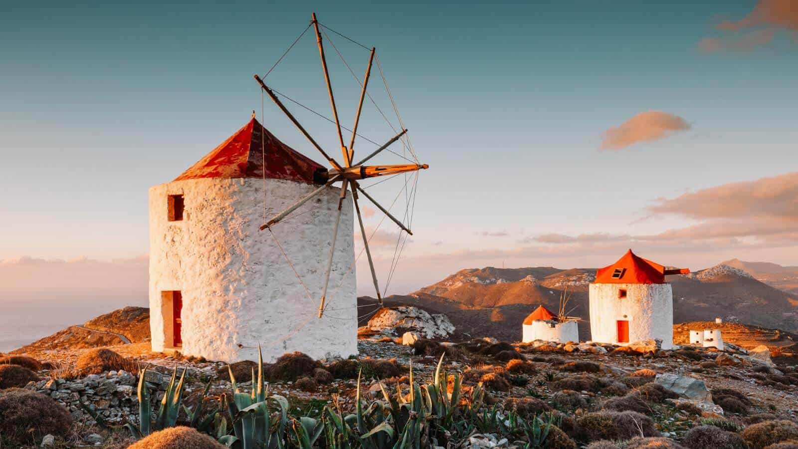 Ways To Save Money Traveling in Greece_Choose Where To Go Wisely_© milangonda_Adobe Stock Photo_257807933 Ways To Save Money Traveling in Greece Choose Where To Go Wisely
