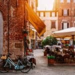 12 Tourist Traps in Italy Restaurants and Cafes in Major Tourist Spots_© Catarina Belova_Shutterstock_614352023 Tourist Traps in Italy_Restaurants and Cafes in Major Tourist Spot