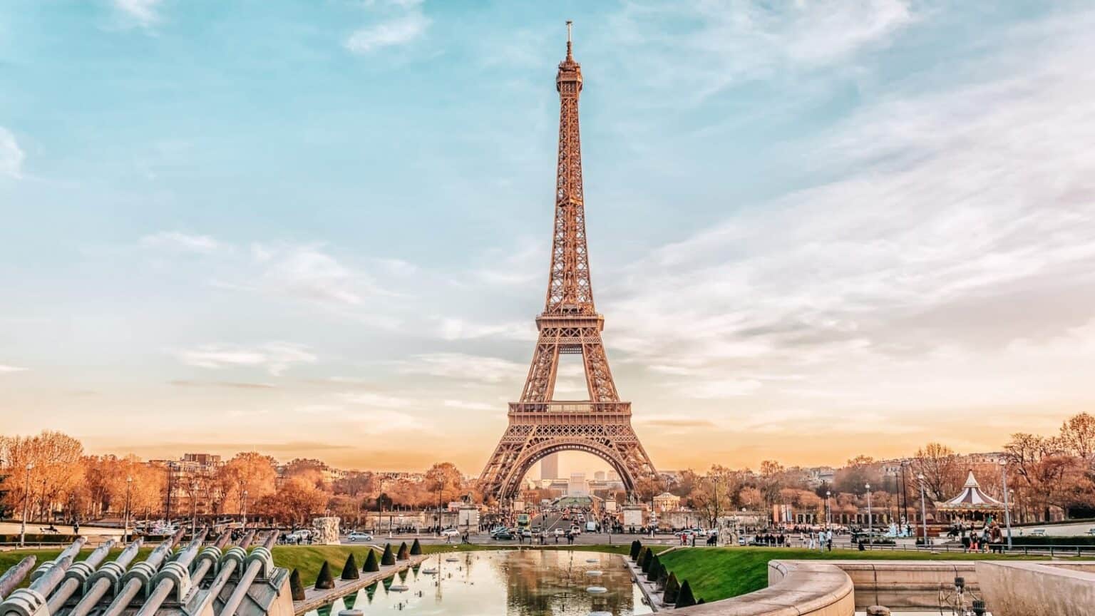 12 Most Famous Landmarks In The World 12 Most Famous Landmarks In The World