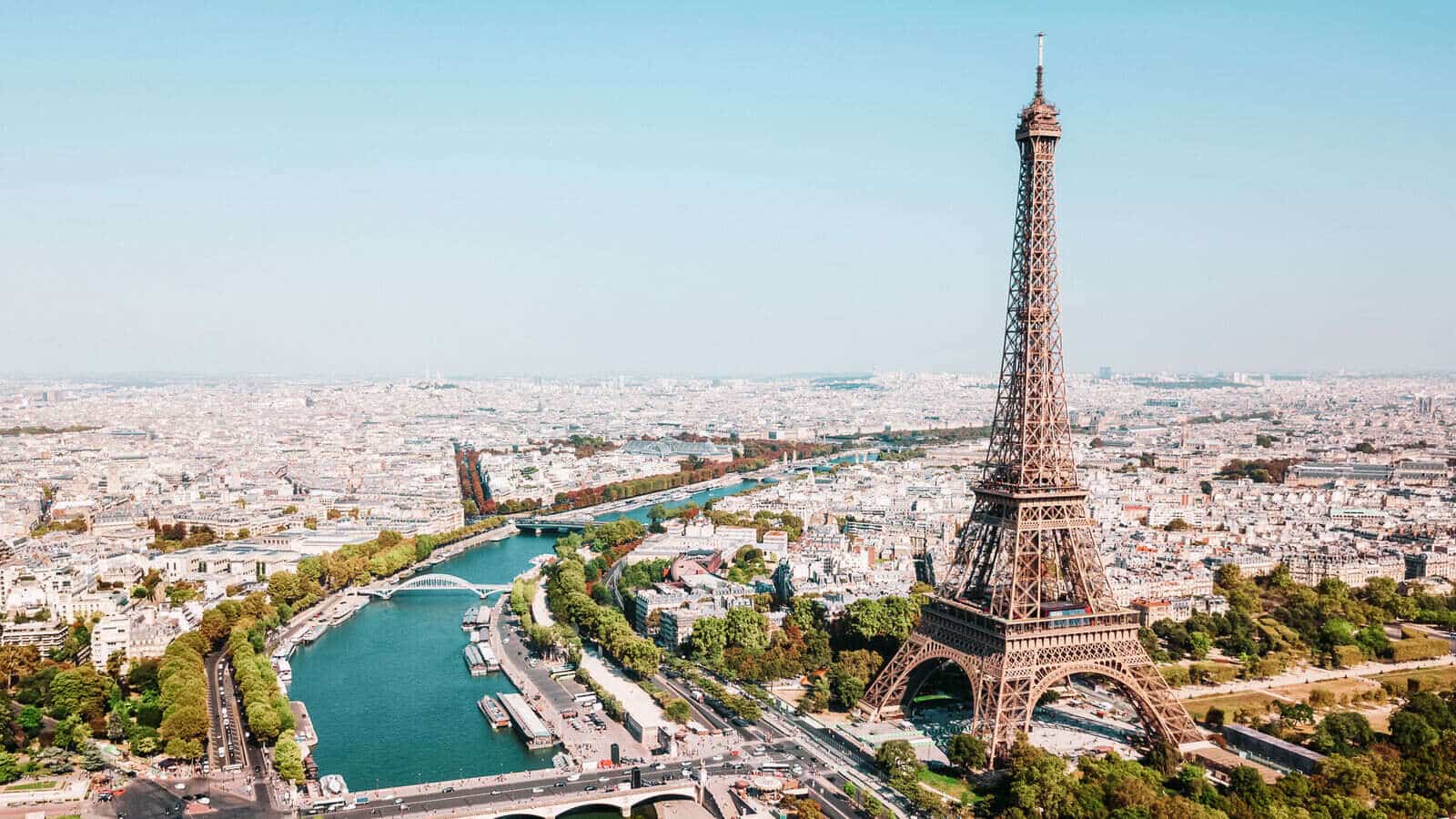 European Countries Ranked by Pickpocketing Risk_Paris_France_shutterstock_1829492048 European Countries Ranked by Pickpocketing Risk_Paris, France