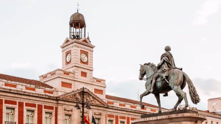12 Tourist Traps in Spain That We Still Love Anyway
