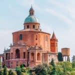 Medieval Cities and Towns in Italy_Bologna_© Trabantos_Shutterstock_2327495513 Medieval Cities and Towns in Italy_Bologna