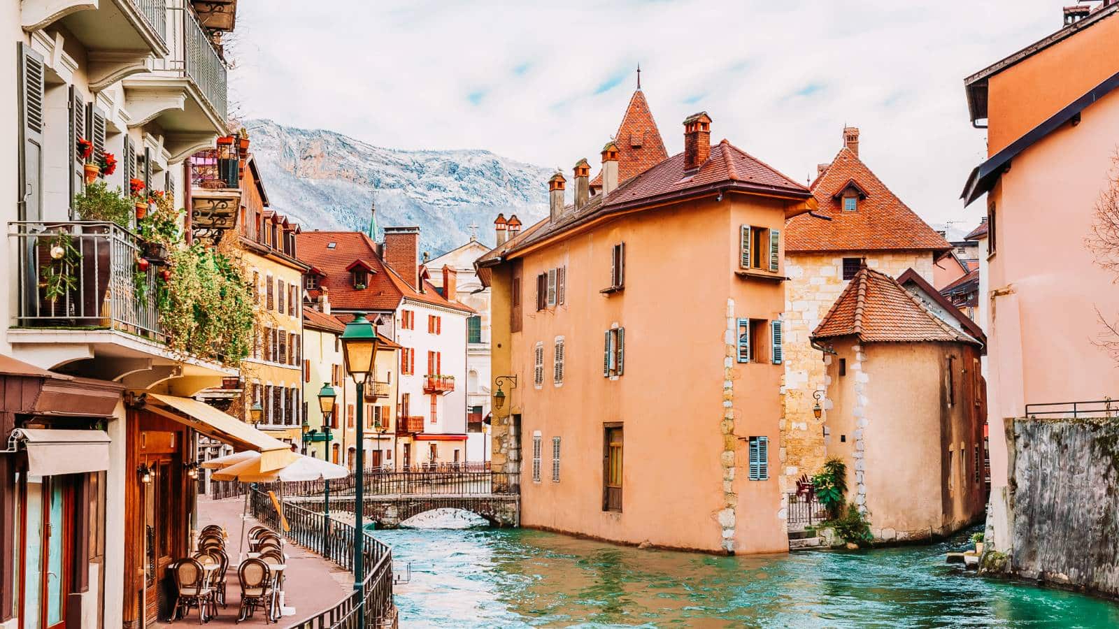 12 French Neighborhoods So Beautiful, You'll Want To Move There Immediately Neighborhoods in France Old Town Annecy © Smallredgirl Adobe Stock 203040084 - 12 French Neighborhoods So Beautiful, You'll Want To Move There Immediately