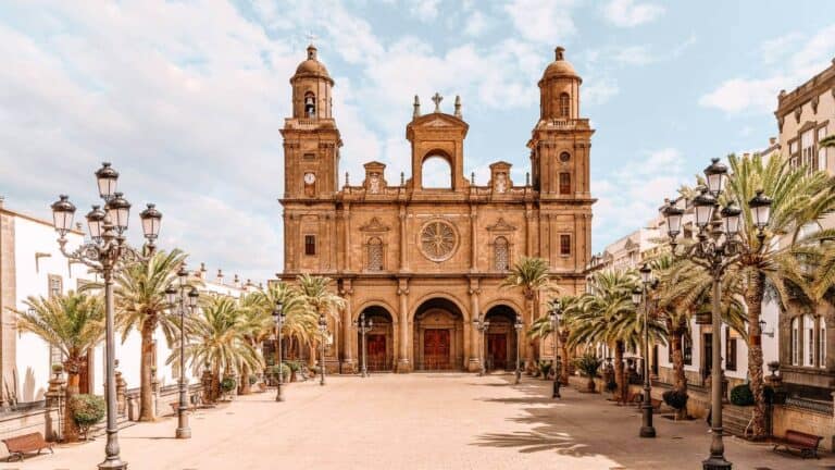 12 Budget-Friendly Places in Spain That Feel Surprisingly Luxurious