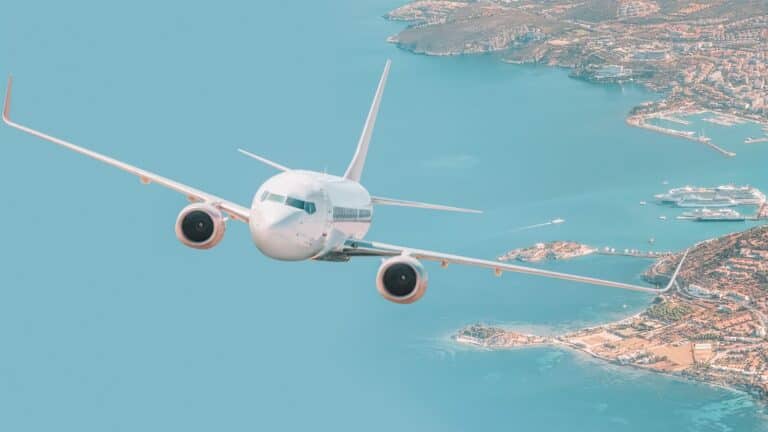 Longest Flights in the World Jim Heth and Bill Burkhart’s 50-Day Flight