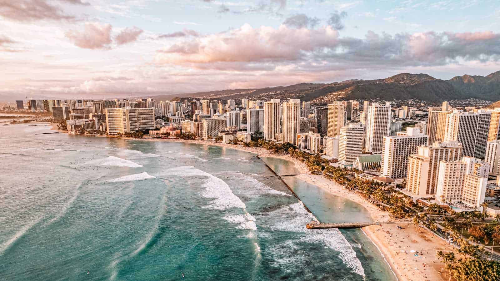 12 Cheap Winter Resorts in the US Outrigger Beachcomber, Oahu, Hawaii