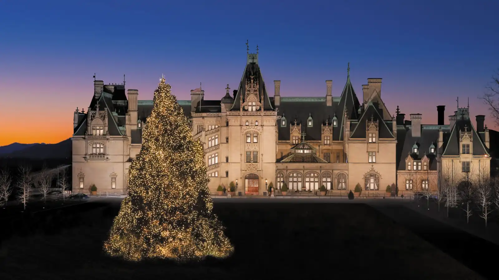 12 Hotels for Fall Foliage in the US The Inn on Biltmore Estate North Carolina_© The Inn on Biltmore Estate These 12 Hotels for Fall Foliage in the US Make Staying In Tempting