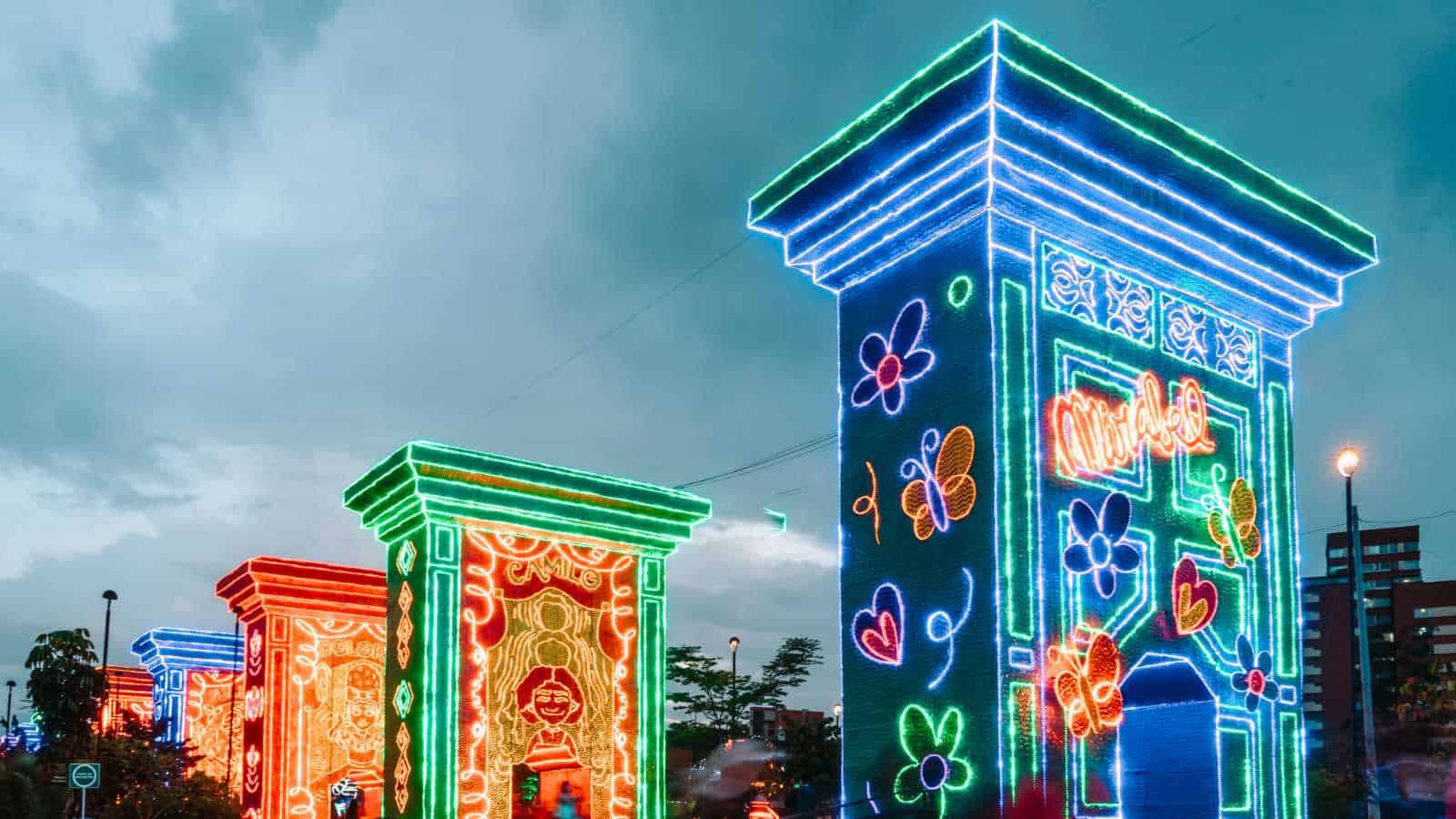 12 Best Christmas Light Displays in the World