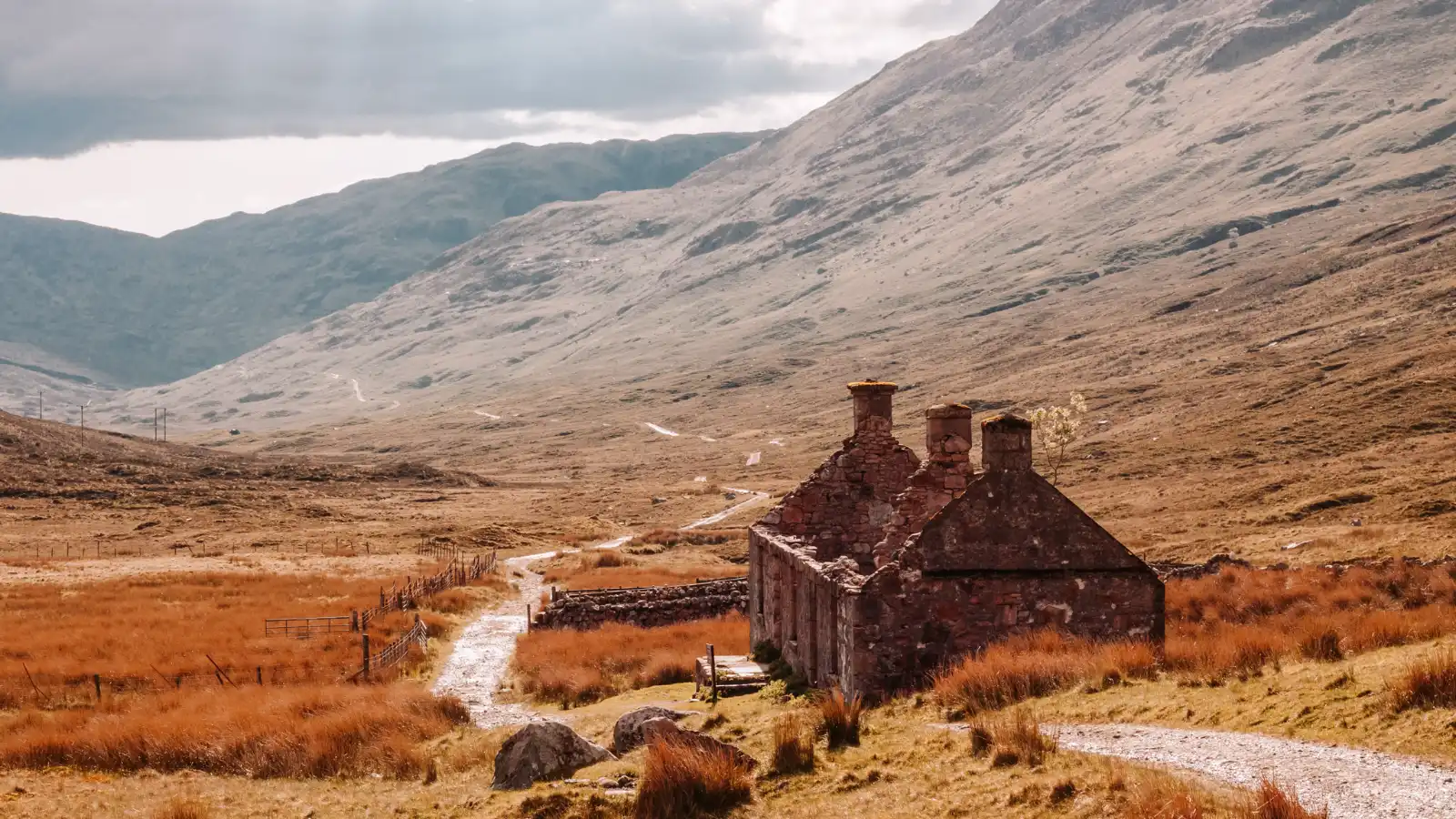 12 Scenic Fall Hikes That Will Make You Put Down the Hot Chocolate and Go Outside