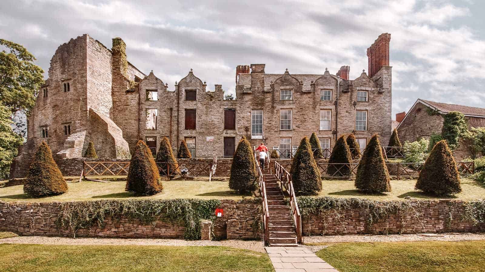 12 Best Places To Go for Christmas in the UK