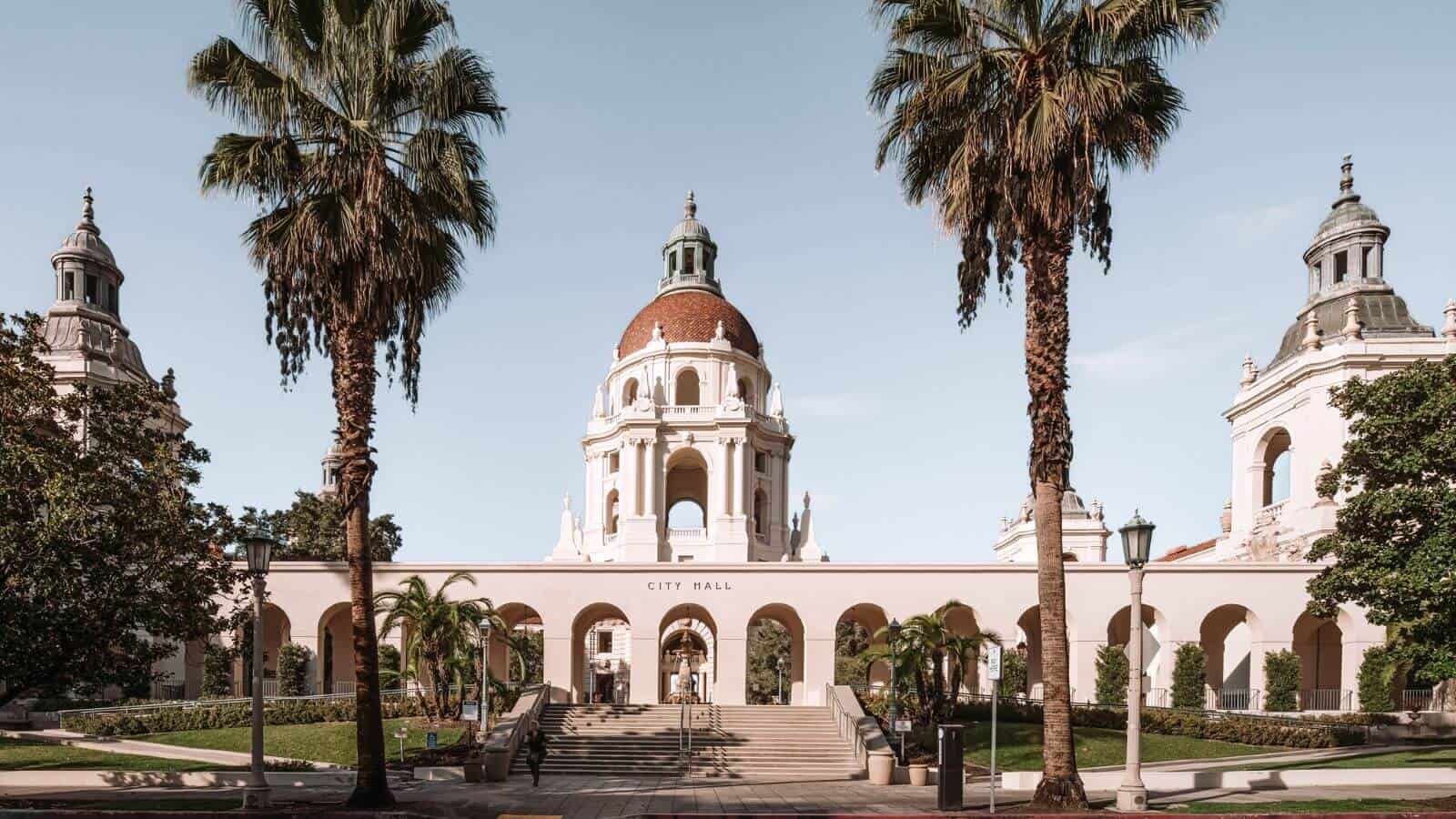 12 Best Places To Travel in December in the US