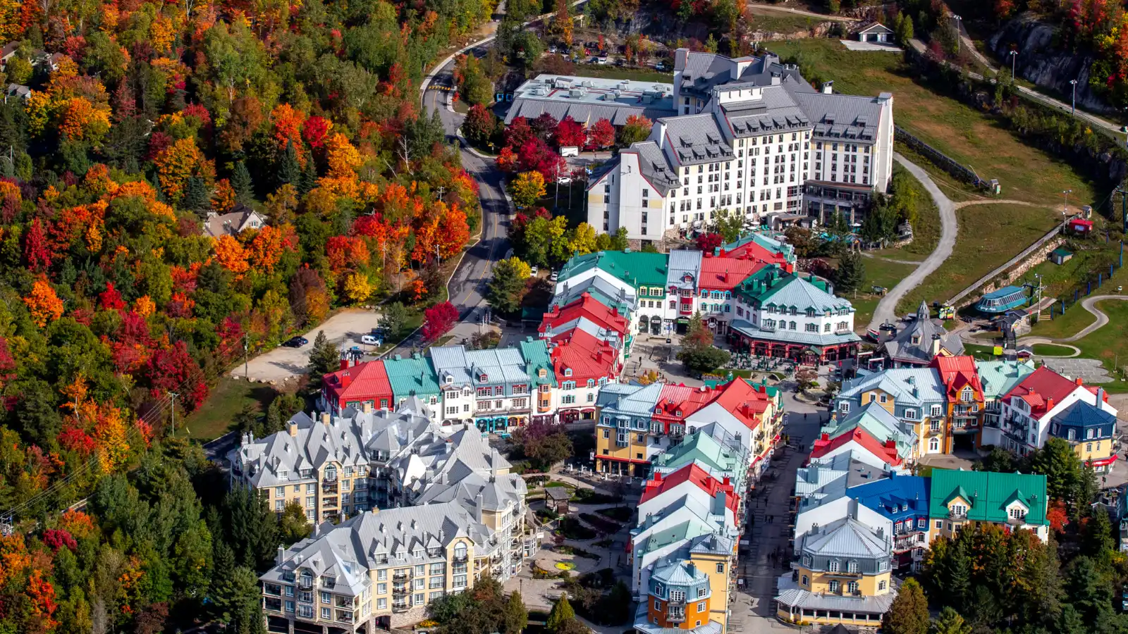 Hotels for Fall Foliage in the World Fairmont Tremblant, Quebec, Canada_© Fairmont Tremblant These 12 Hotels for Fall Foliage Will Make You Never Want To Leave