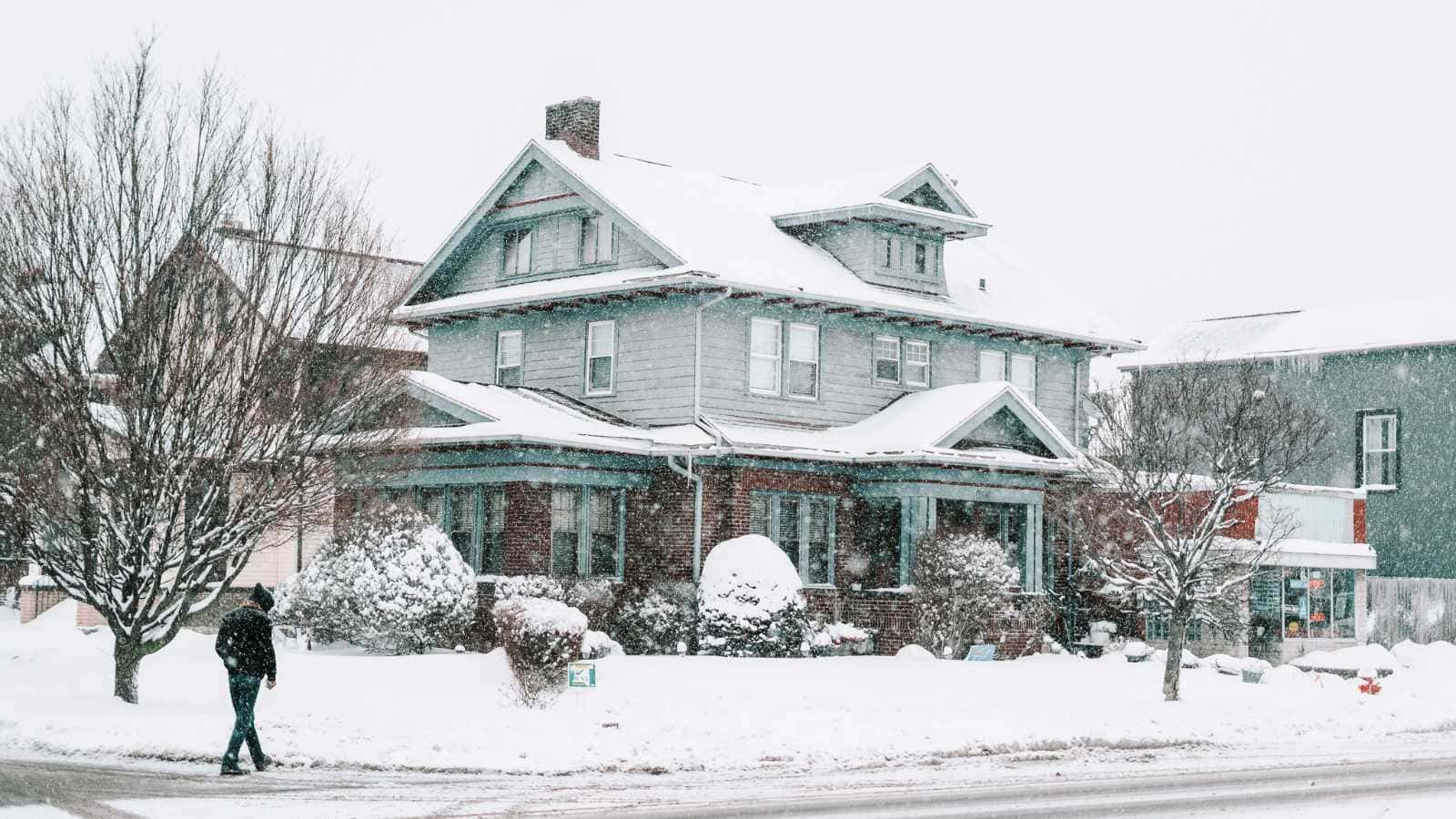 Snowiest Cities in the US Buffalo New York © Jon Bilous Shutterstock 2416505431 - Love the Snow? These Are the 12 Snowiest Cities in the US