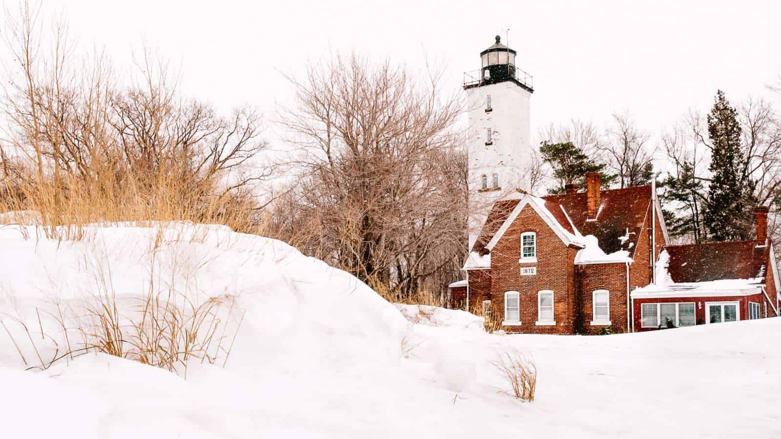 Snowiest Cities in the US Erie Pennsylvania © Zack Frank Shutterstock 50936257 - Love the Snow? These Are the 12 Snowiest Cities in the US