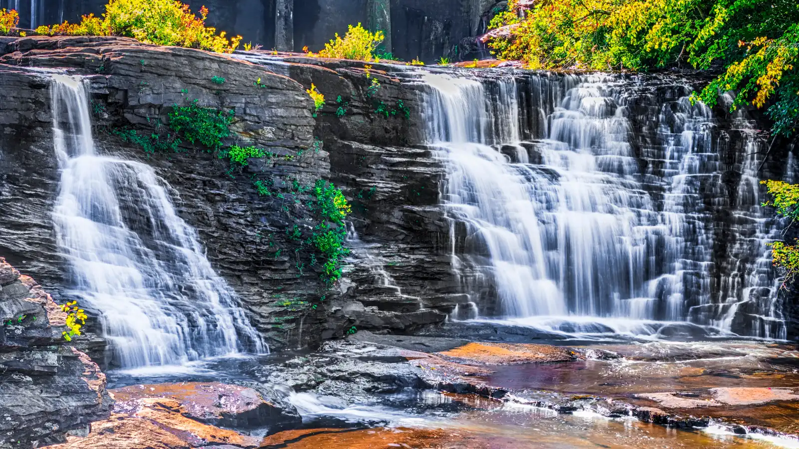 Waterfall Hikes in the US Upper DeSoto Falls Trail, Chattahoochee National Forest, Georgia_© Claire_Adobe Stock_527114814 12 Stunning Waterfall Hikes in the US for Nature Lovers