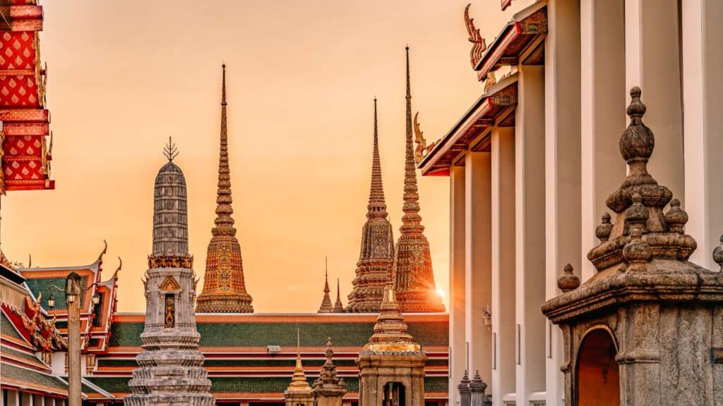 © Finn stock / Shutterstock Famous Landmarks in Thailand Wat Pho, Bangkok