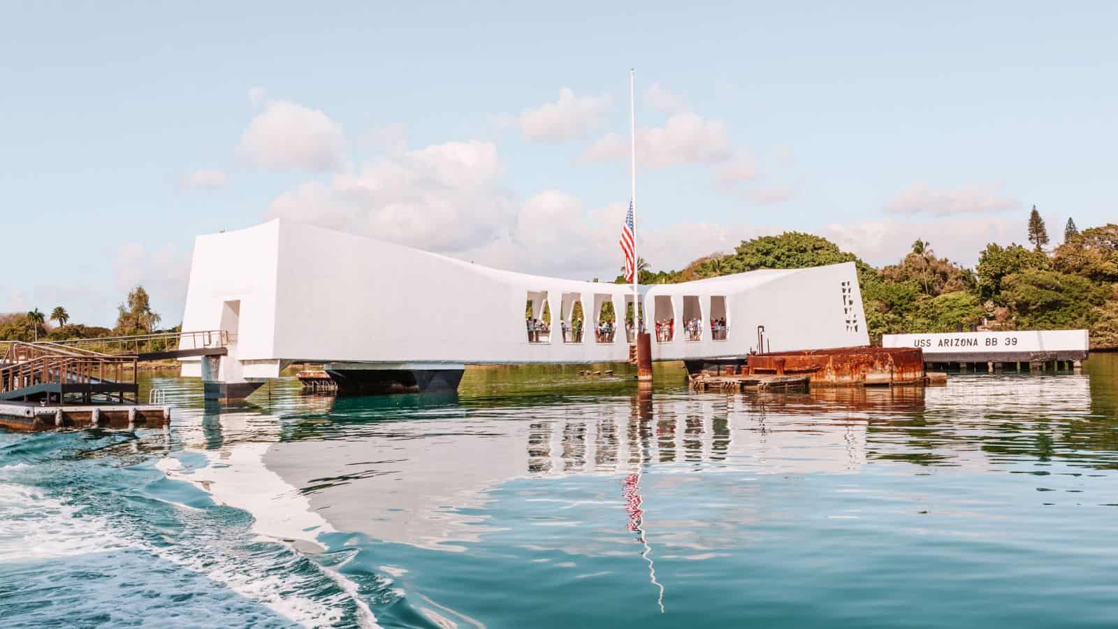 Top Things to Do in Honolulu, Hawaii_See Pearl Harbor&rsquo;s Memorials_U.S.S. Arizona Memorial