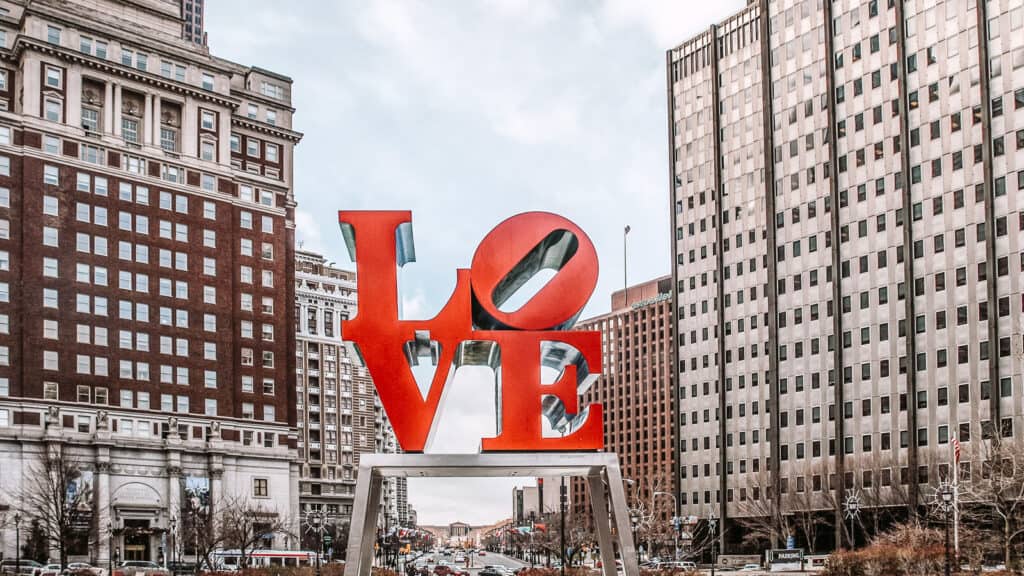 © TarnPisessith / Shutterstock Top Things to Do in Philadelphia Pennsylvania Go Sculpture Hunting Love Statue